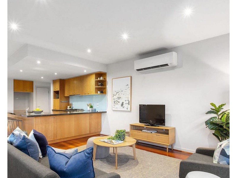 12 Island Point Avenue, Waterways VIC 3195