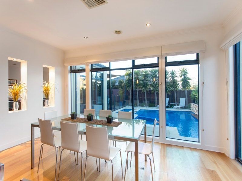 21 Island Point Avenue, Waterways VIC 3195