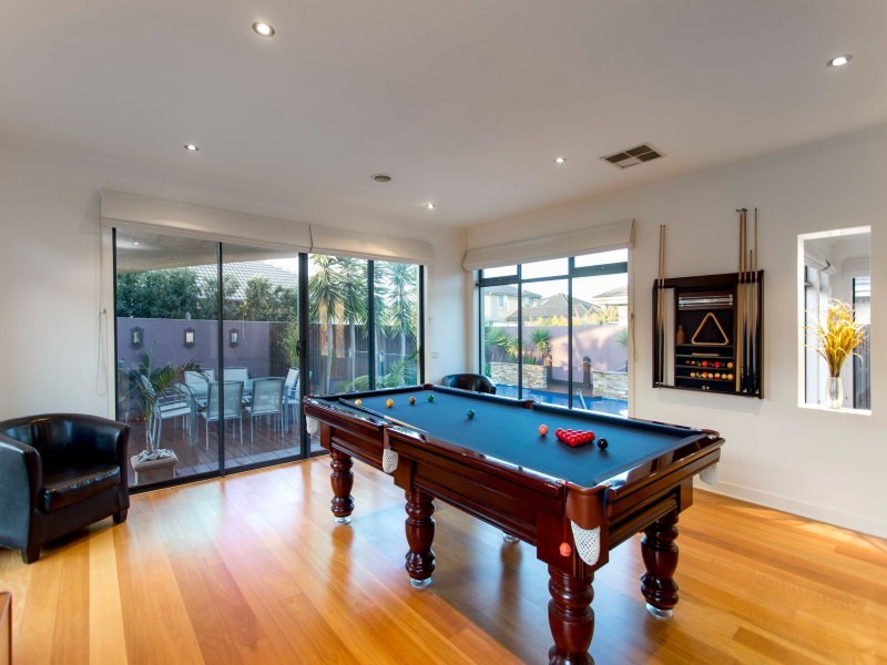 21 Island Point Avenue, Waterways VIC 3195