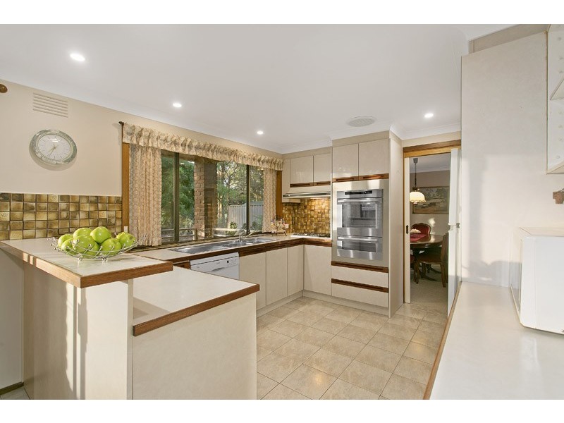 28 Golfwood Close, Dingley Village VIC 3172