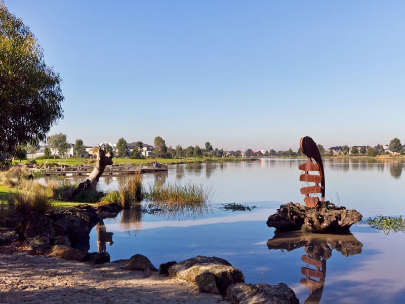 1 Island Point Avenue, Waterways VIC 3195