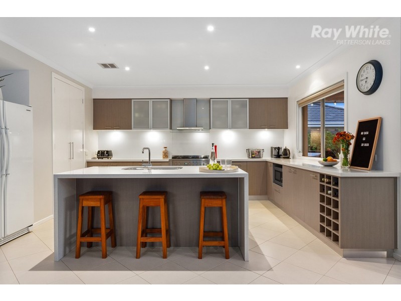 1 Lorikeet Lane, Waterways VIC 3195