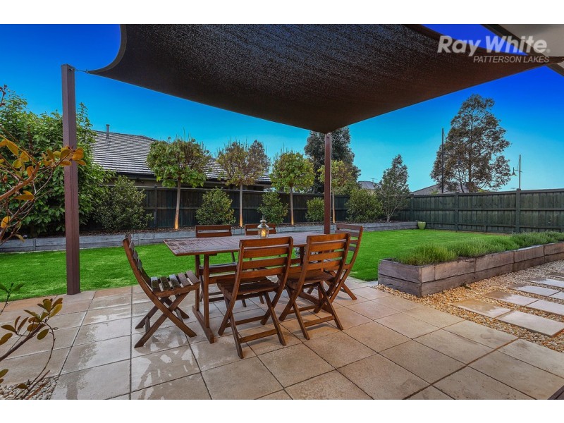 1 Lorikeet Lane, Waterways VIC 3195