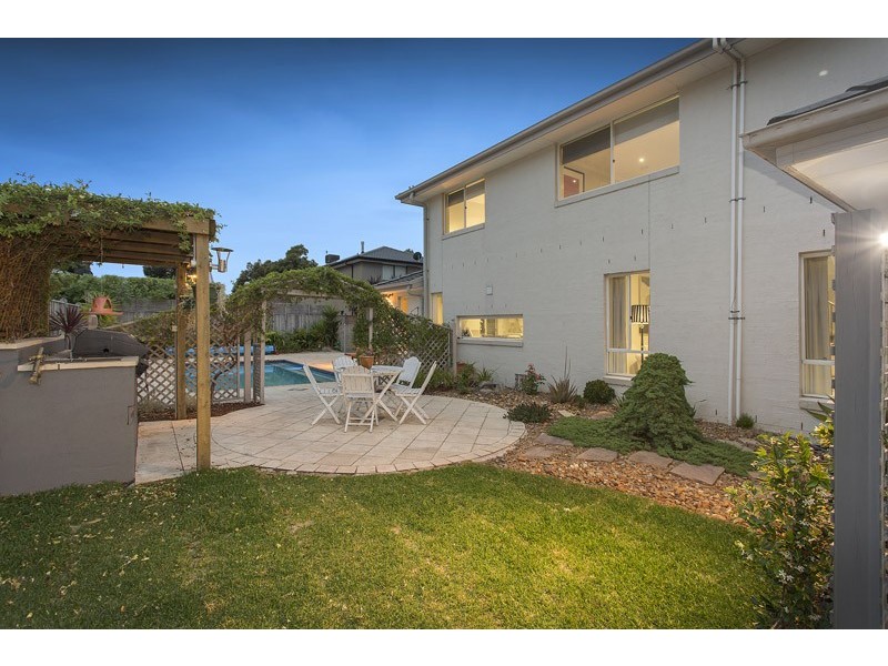 5 Observation Court, Waterways VIC 3195