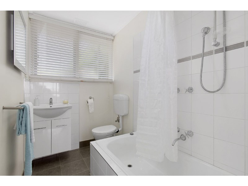 2/32 Woodbine Grove, Chelsea VIC 3196