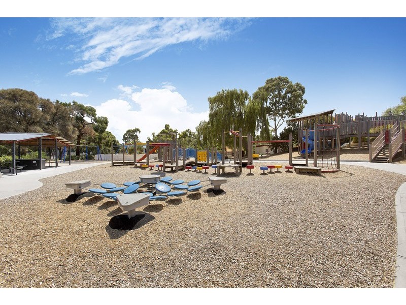 2/32 Woodbine Grove, Chelsea VIC 3196