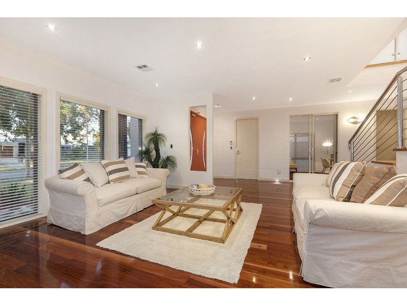 8 The Waterways Blvd, Waterways VIC 3195