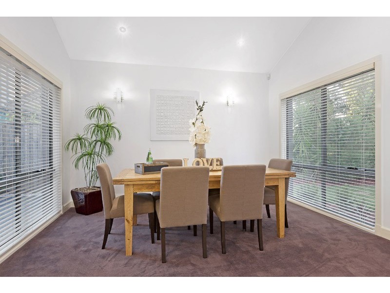 8 The Waterways Blvd, Waterways VIC 3195