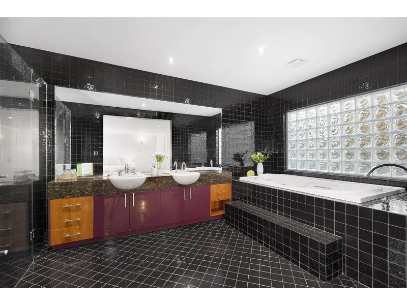 8 The Waterways Blvd, Waterways VIC 3195