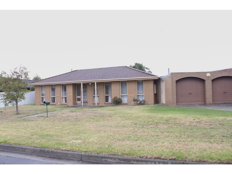 4 Balarang Court, Patterson Lakes VIC 3197