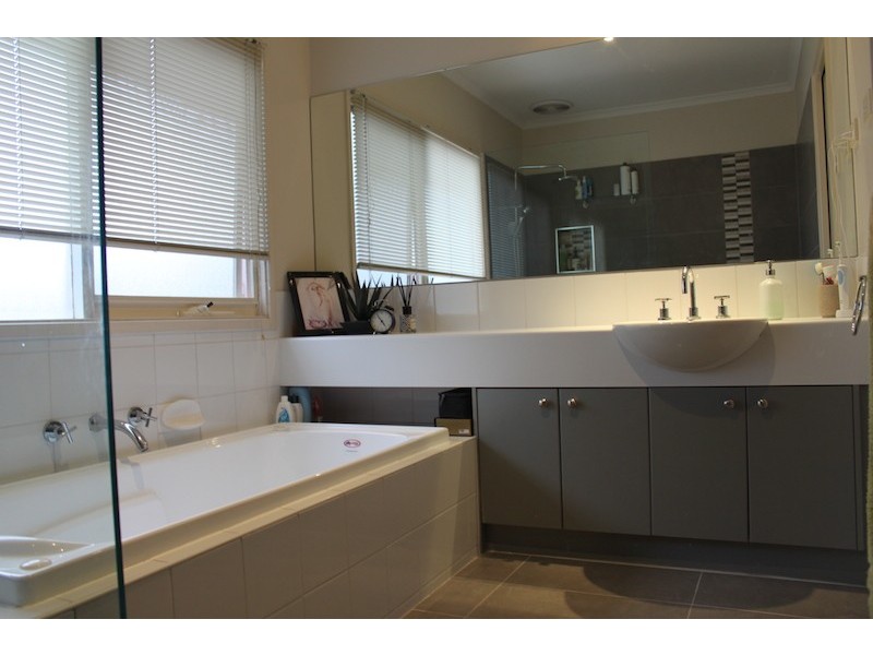 1/92-94 Gladesville Boulevard, Patterson Lakes VIC 3197