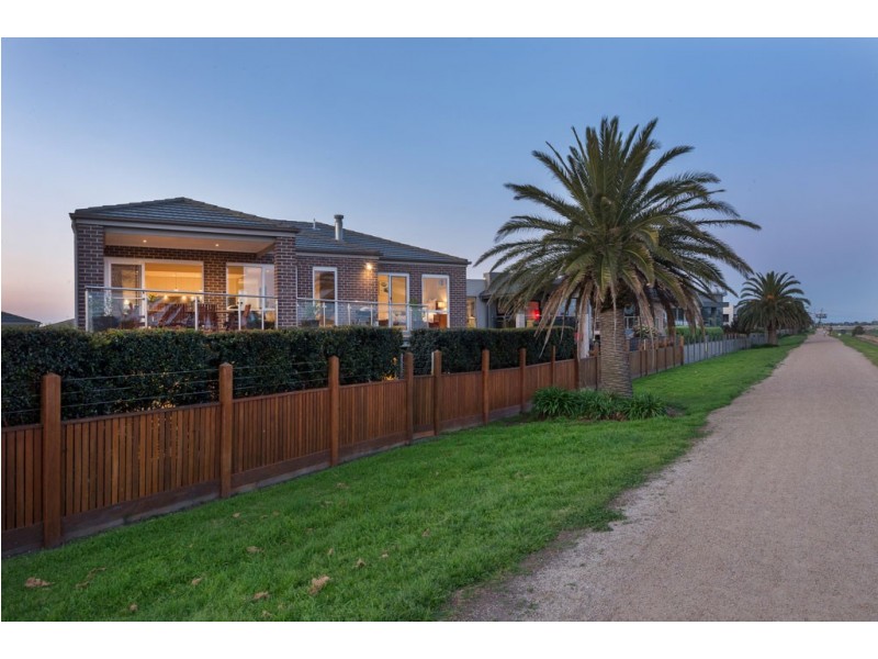 28 Riverside West, Patterson Lakes VIC 3197