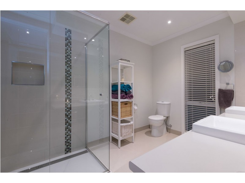 28 Riverside West, Patterson Lakes VIC 3197