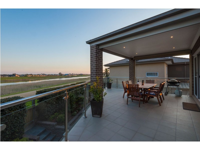 28 Riverside West, Patterson Lakes VIC 3197