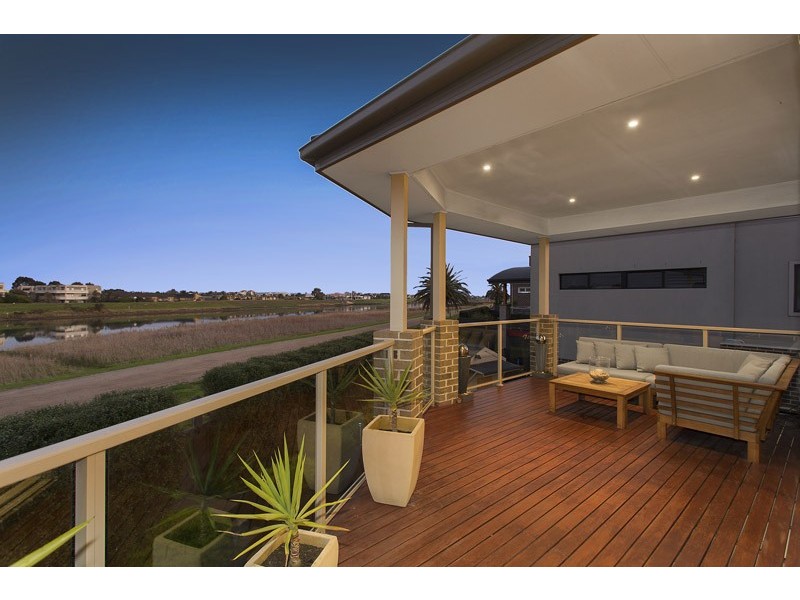 24 Riverside West, Patterson Lakes VIC 3197