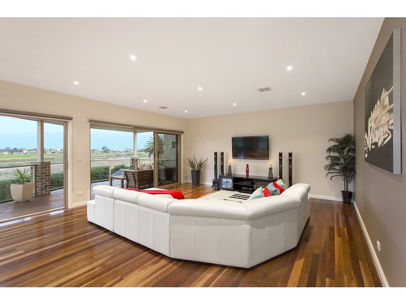 24 Riverside West, Patterson Lakes VIC 3197