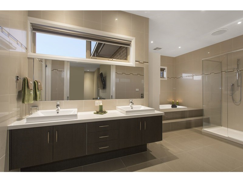 24 Riverside West, Patterson Lakes VIC 3197