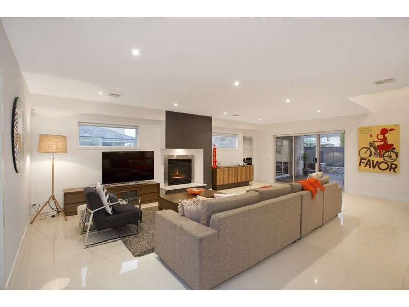 1 Burdekin Boulevard, Waterways VIC 3195