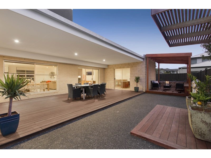 1 Burdekin Boulevard, Waterways VIC 3195