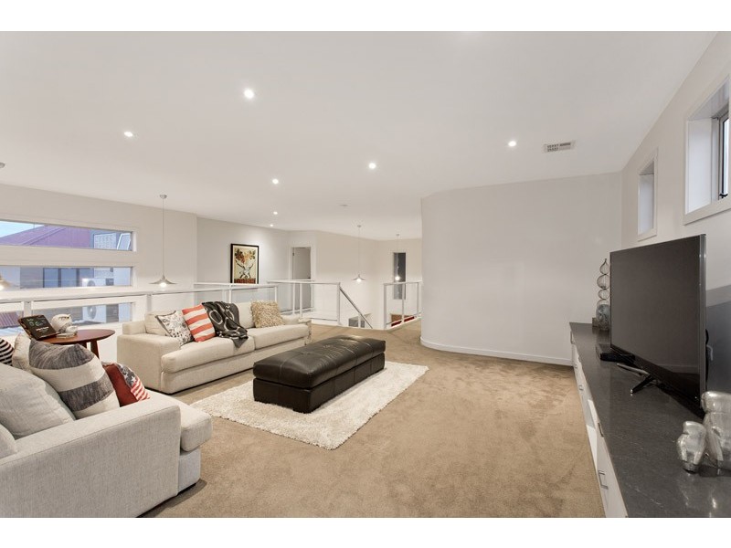 1 Burdekin Boulevard, Waterways VIC 3195