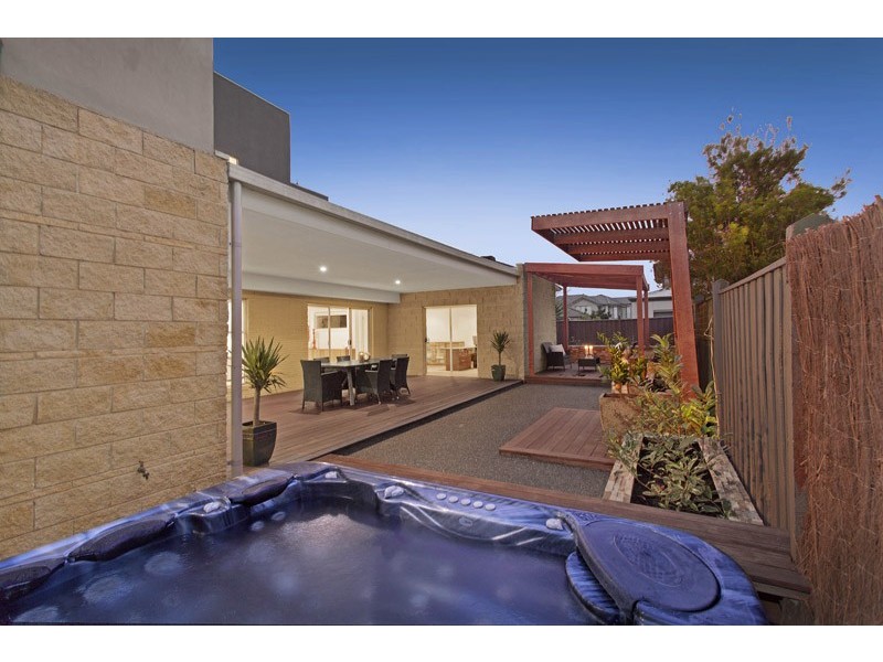 1 Burdekin Boulevard, Waterways VIC 3195