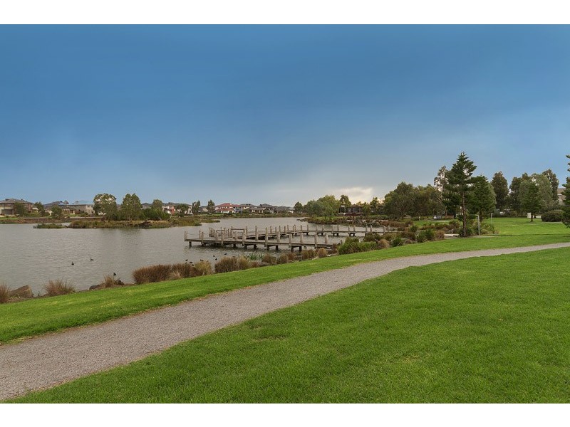 1 Burdekin Boulevard, Waterways VIC 3195