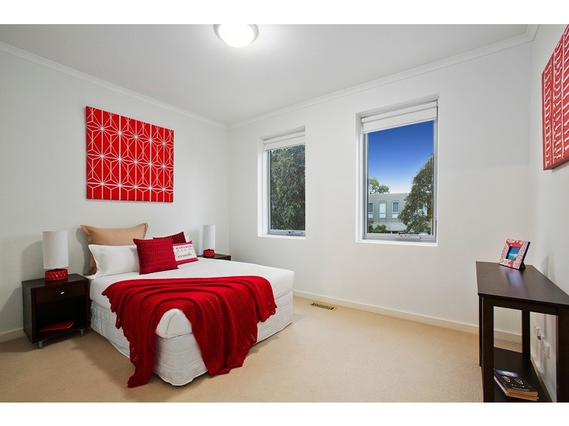 13 Linlithgow Terrace, Waterways VIC 3195