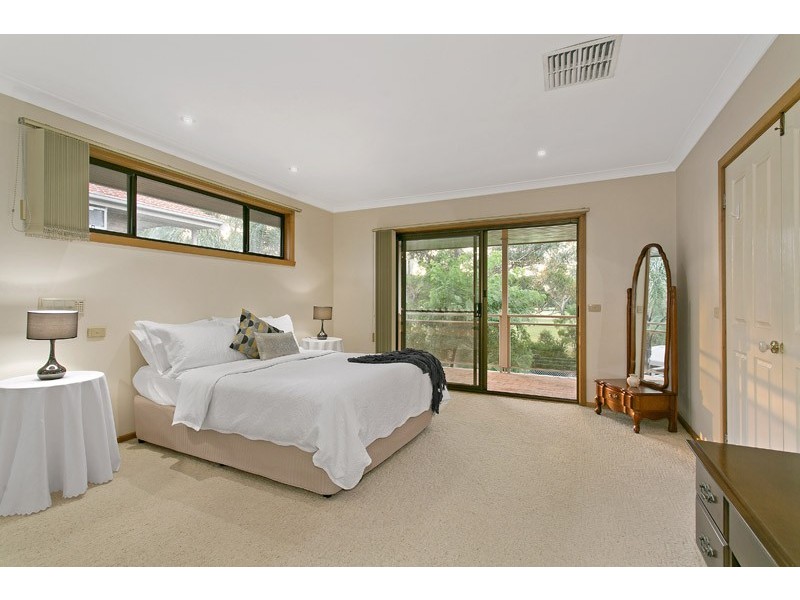 28 Golfwood Close, Dingley Village VIC 3172