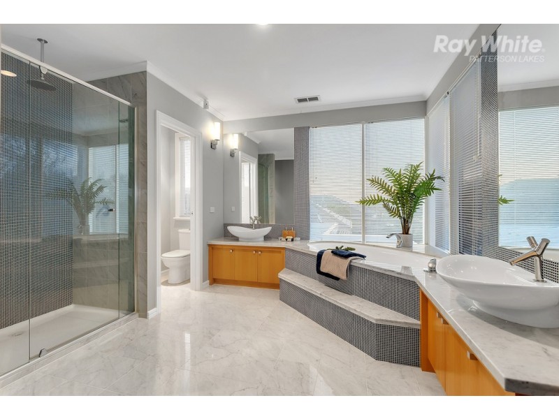 23 Burdekin Boulevard, Waterways VIC 3195