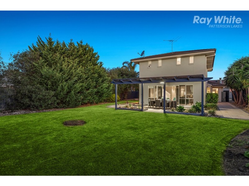 17 Trinity Court, Patterson Lakes VIC 3197