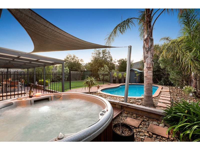 11 Tasman Court, Patterson Lakes VIC 3197