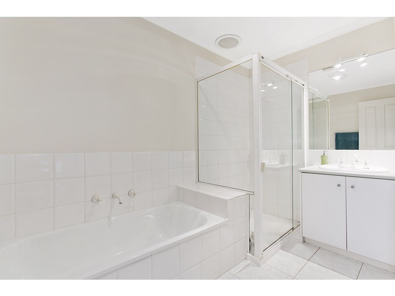 4 North Shore Drive, Patterson Lakes VIC 3197