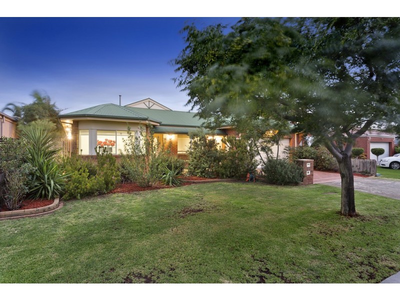 8 Oceanic Drive, Patterson Lakes VIC 3197