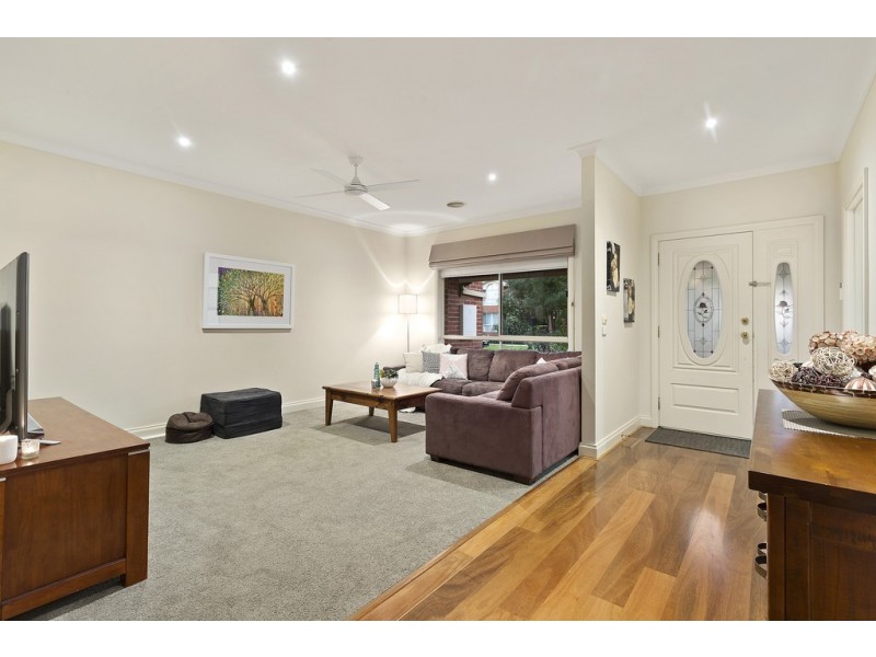 8 Oceanic Drive, Patterson Lakes VIC 3197