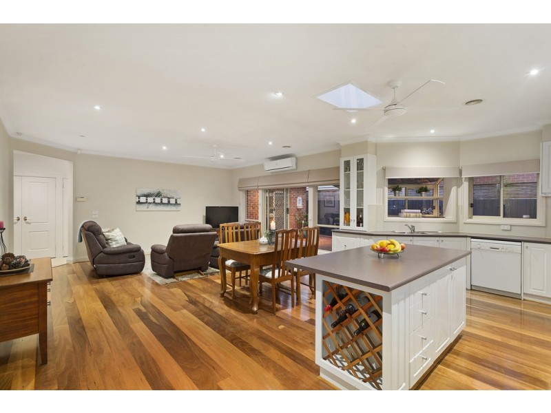 8 Oceanic Drive, Patterson Lakes VIC 3197