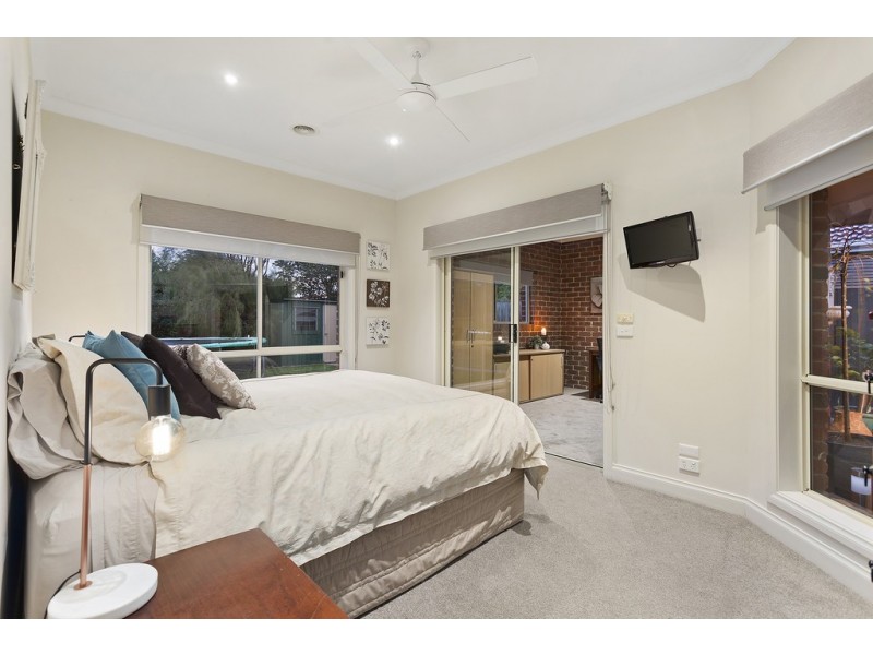 8 Oceanic Drive, Patterson Lakes VIC 3197