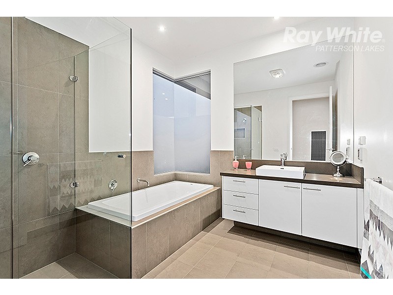 3 Alexander Circle, Patterson Lakes VIC 3197