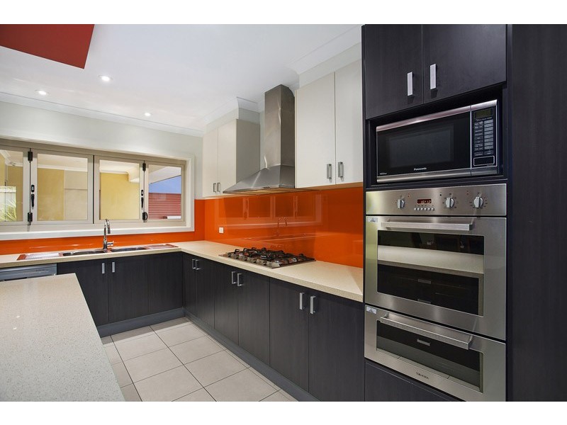 13 Mitta Avenue, Waterways VIC 3195