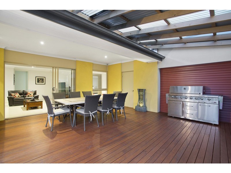 13 Mitta Avenue, Waterways VIC 3195