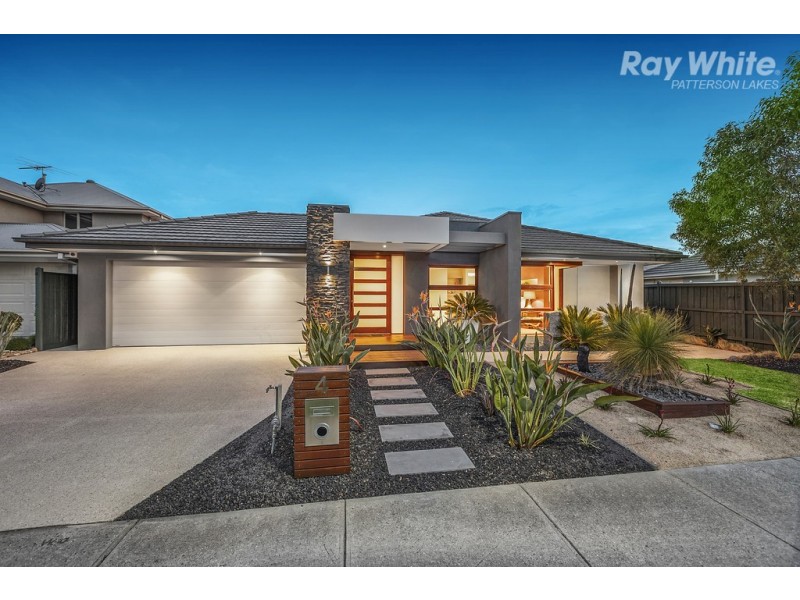 4 Coorong Circle, Waterways VIC 3195