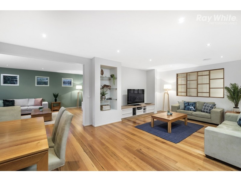 4 Coorong Circle, Waterways VIC 3195