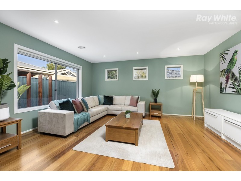4 Coorong Circle, Waterways VIC 3195