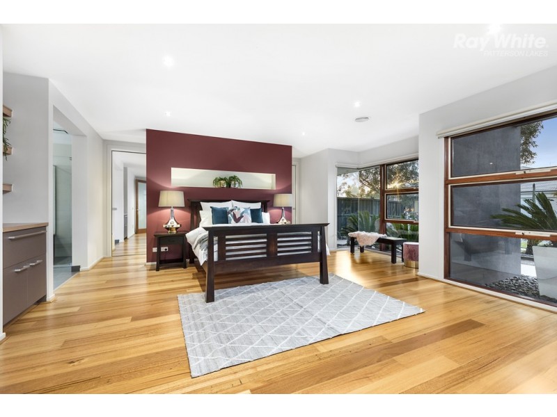 4 Coorong Circle, Waterways VIC 3195