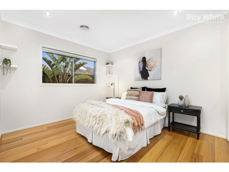 4 Coorong Circle, Waterways VIC 3195