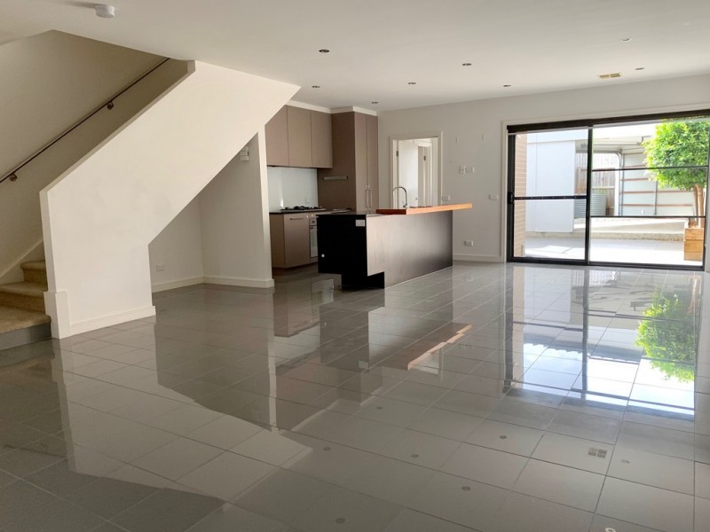 6 Hope Court, Waterways VIC 3195