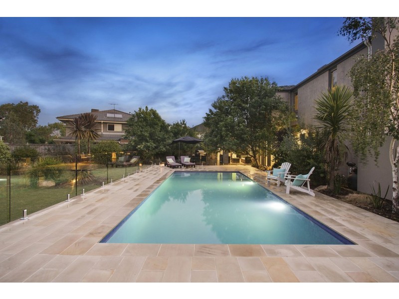 4 The Mews, Waterways VIC 3195