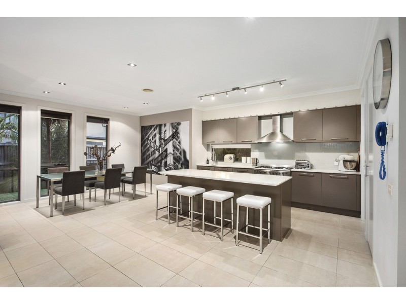 4 The Mews, Waterways VIC 3195