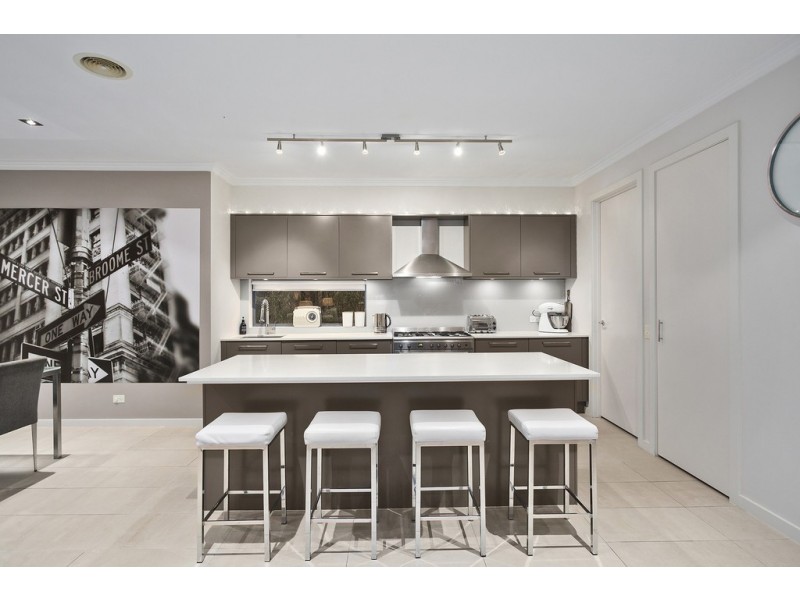 4 The Mews, Waterways VIC 3195