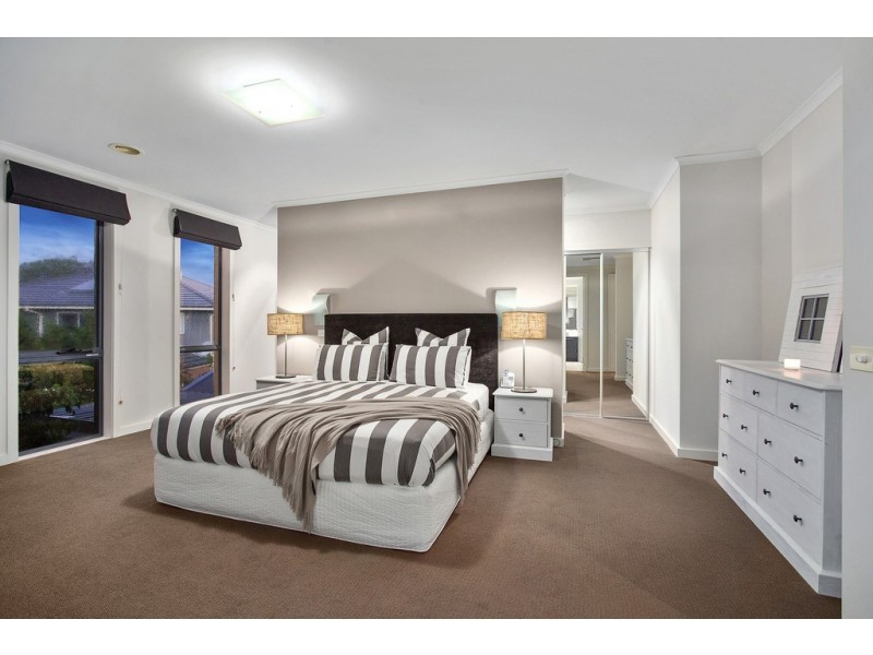 4 The Mews, Waterways VIC 3195