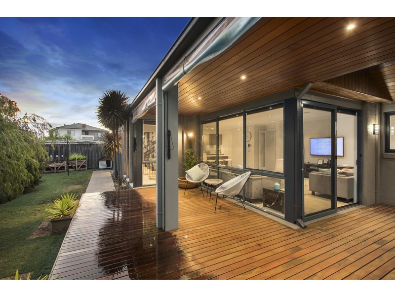 4 The Mews, Waterways VIC 3195